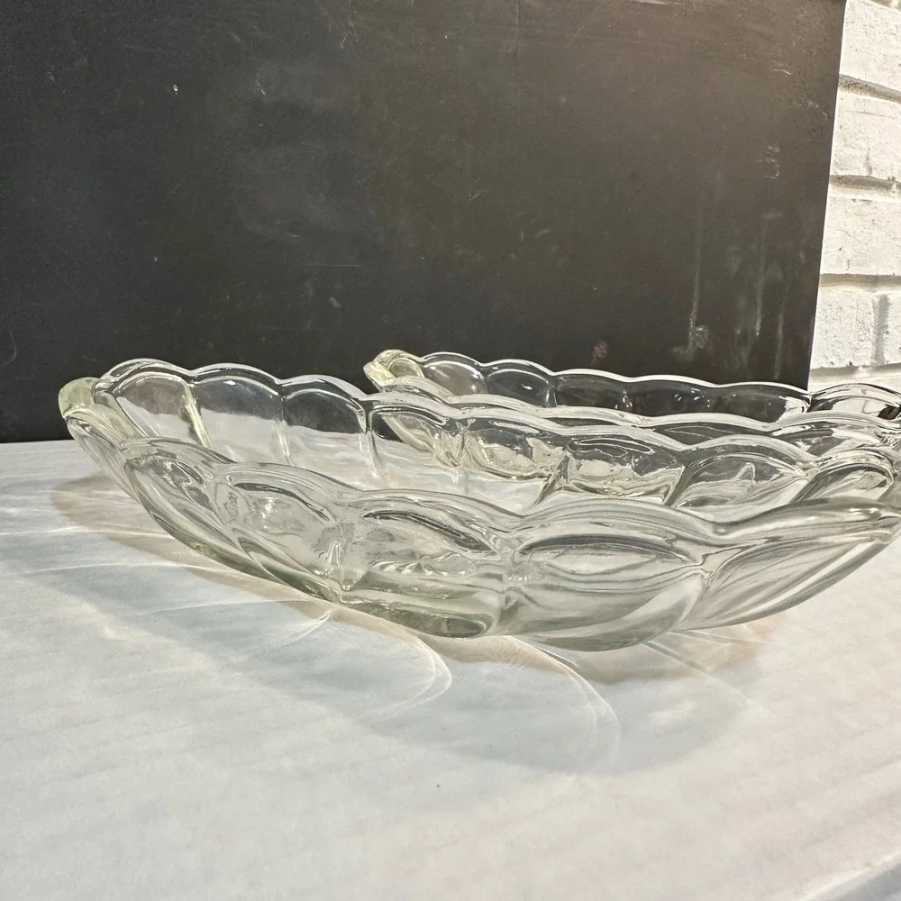 2 Clear Glass Scalloped Edge Oval Banana‎ Split Serving Dishes Sunburst Detail